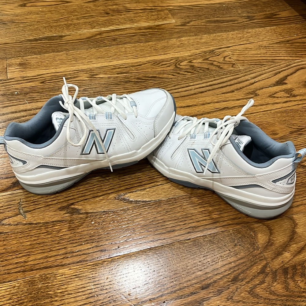 New Balance women’s 608 v5 size 11 wide white and pale blue sneakers like new!!